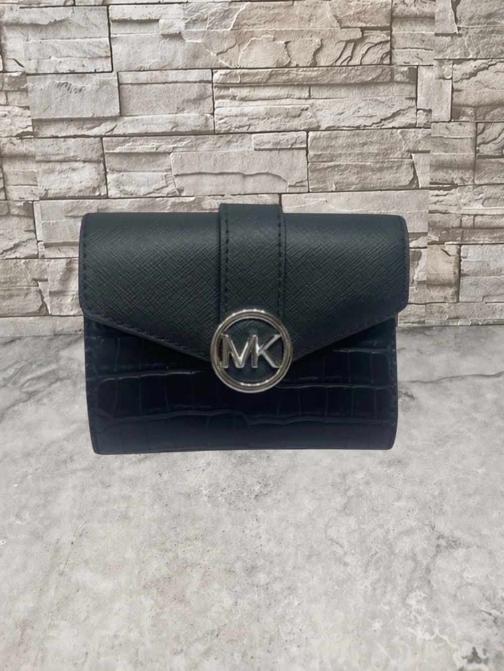 Michael Kors Carmen Crocodile Embossed Trifold Wallet Black Silver Hardware